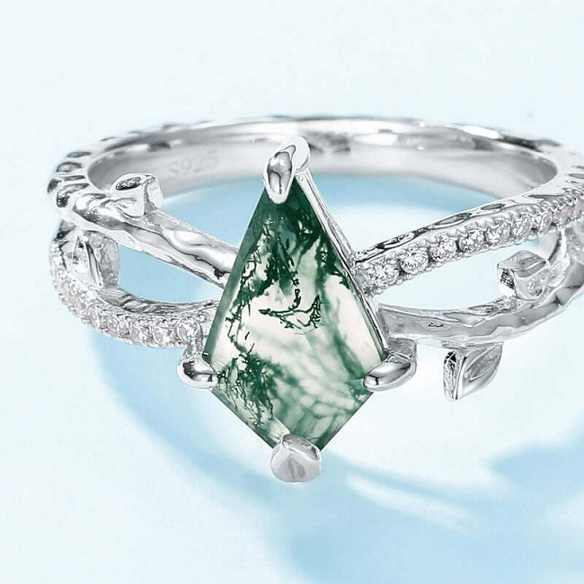Dhia S925 Kite Cut Moss Agate Leaf  Ring