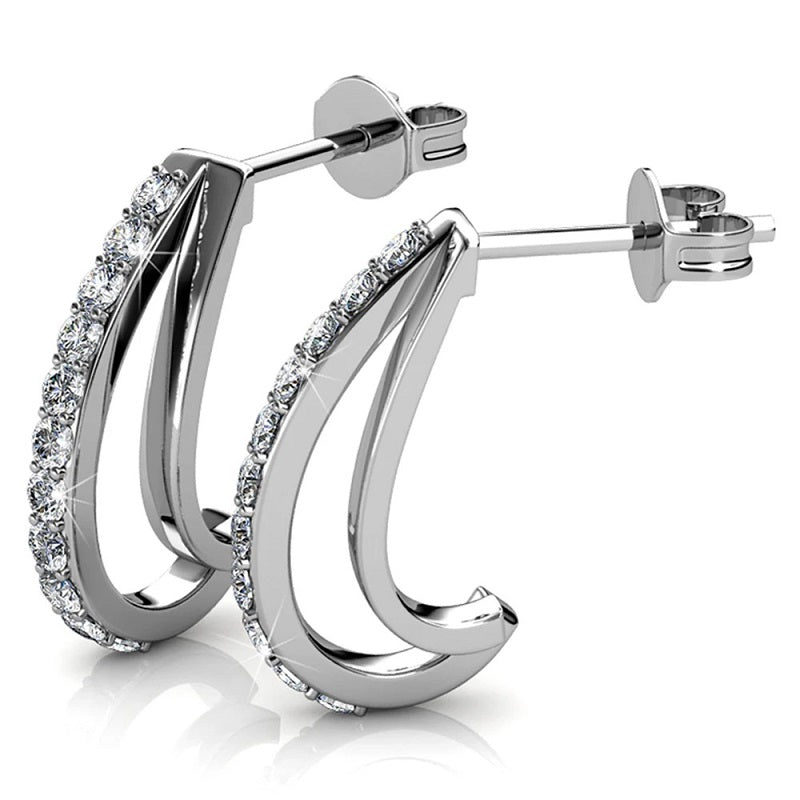 Moon Hoop EarringsDhia Moon Hoop Earrings Made Crystals From Swarovski
Beautify your ears with our Moon shaped drop earrings featuring genuine Crystals from Swarovski.
Features:ā MateEarrings8002/8005Dhia JewelleryMoon Hoop Earrings