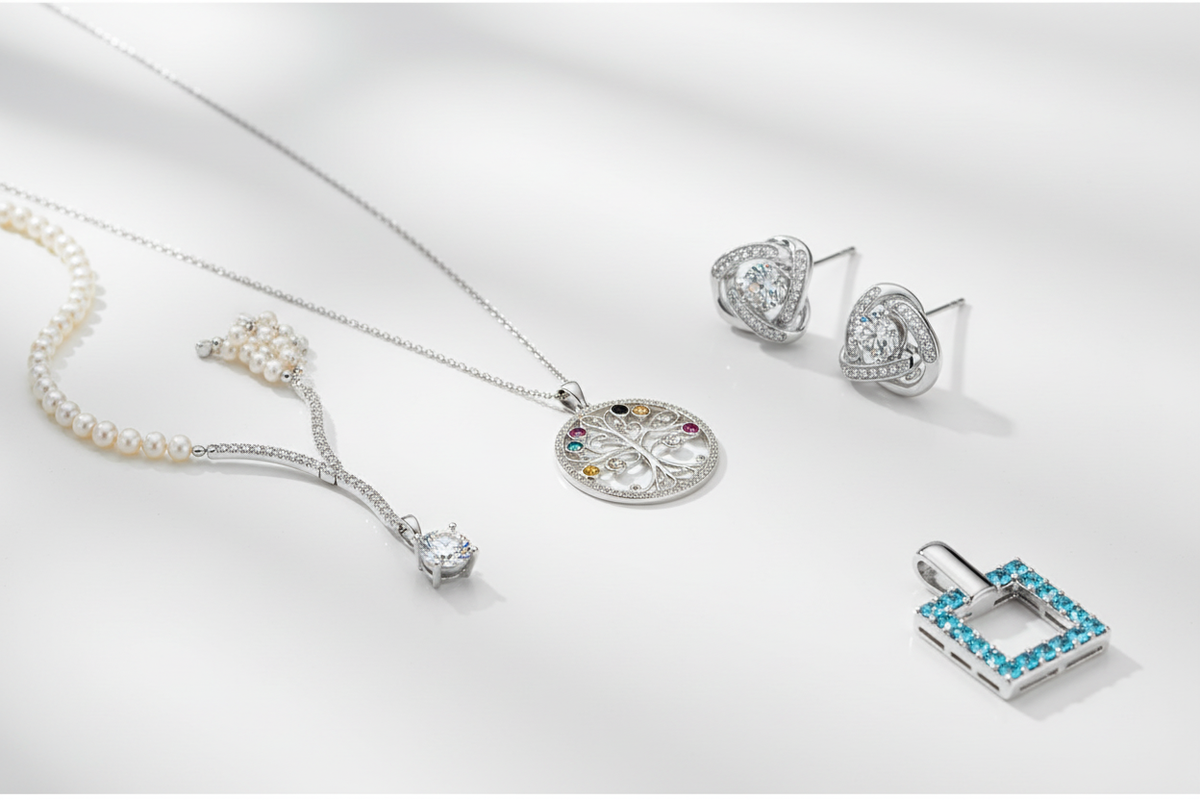 Shop Women's Necklaces
