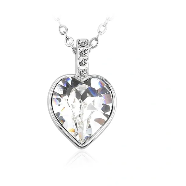 Dhia Heart Necklace with crystals from Swarovski