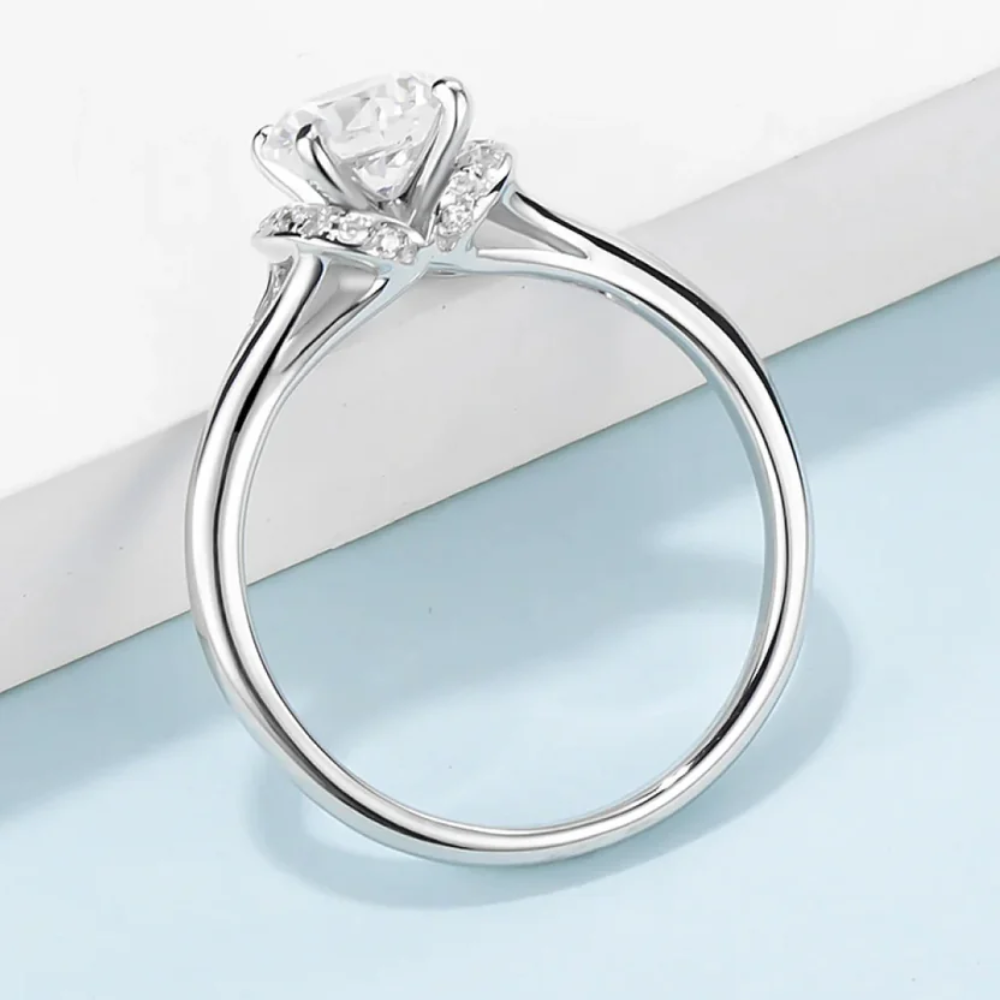 Dhia Privé 1.0ct Moissanite Solitaire Ring – D Colour VVS1