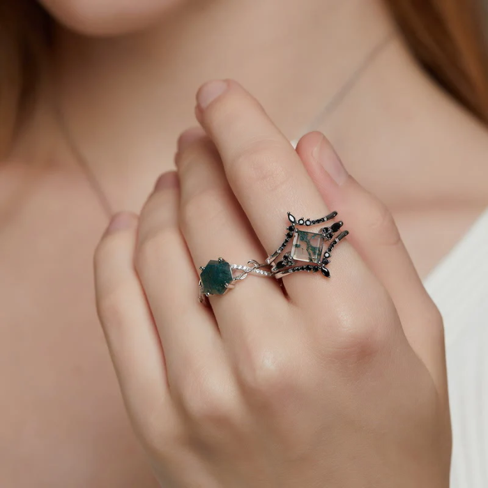 Dhia Leaf Hexagon Natural Moss Agate Ring