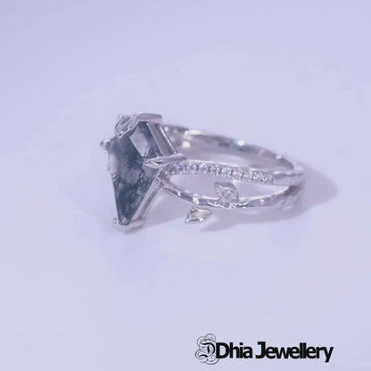 Dhia S925 Kite Cut Moss Agate Leaf  Ring
