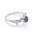 Black Rutilated Quartz 1,25ct Silver Leaf Solitaire
