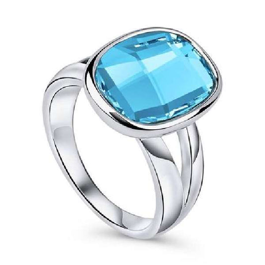 Dhia Ocean Blue Ring made with Crystals from Swarovski